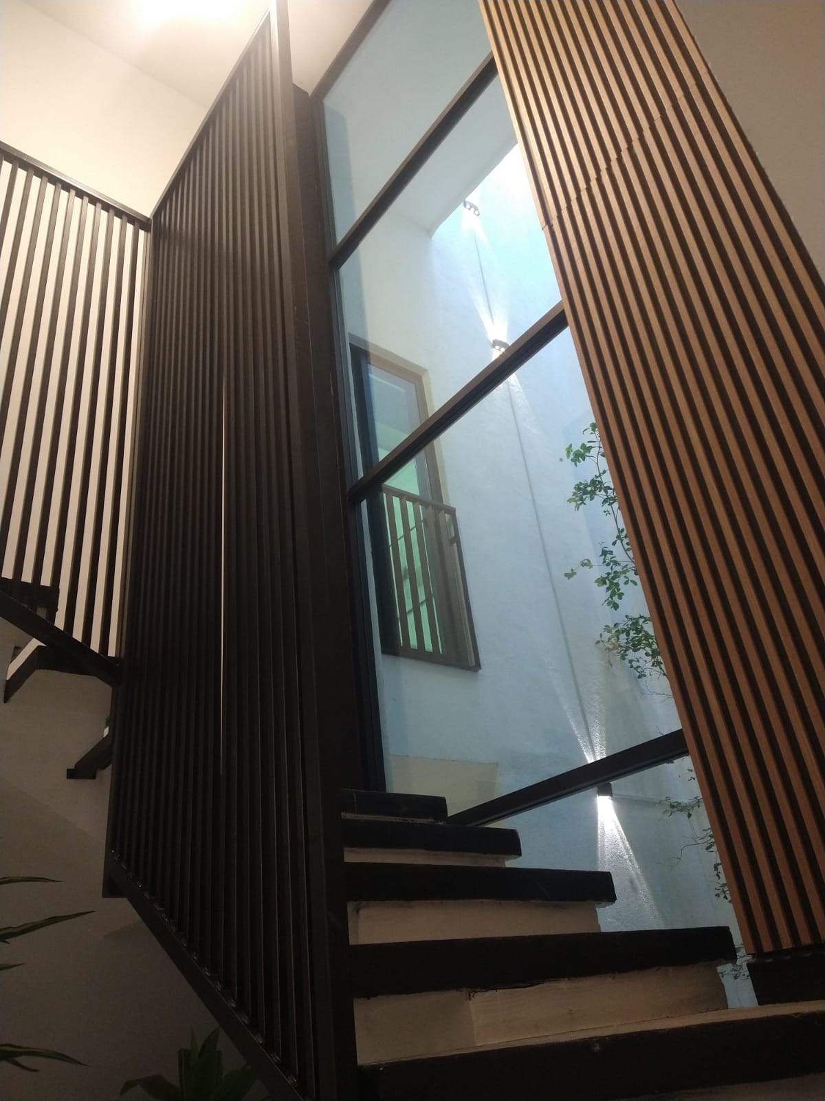 Gimnasio con equipo moderno