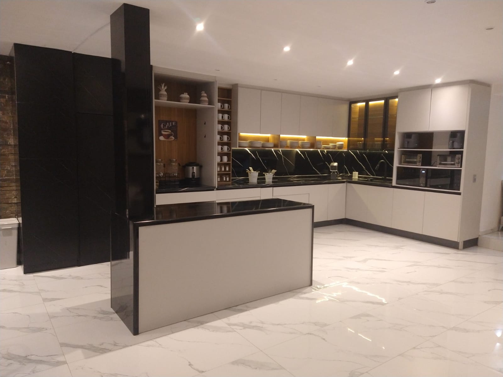 Gimnasio con equipo moderno